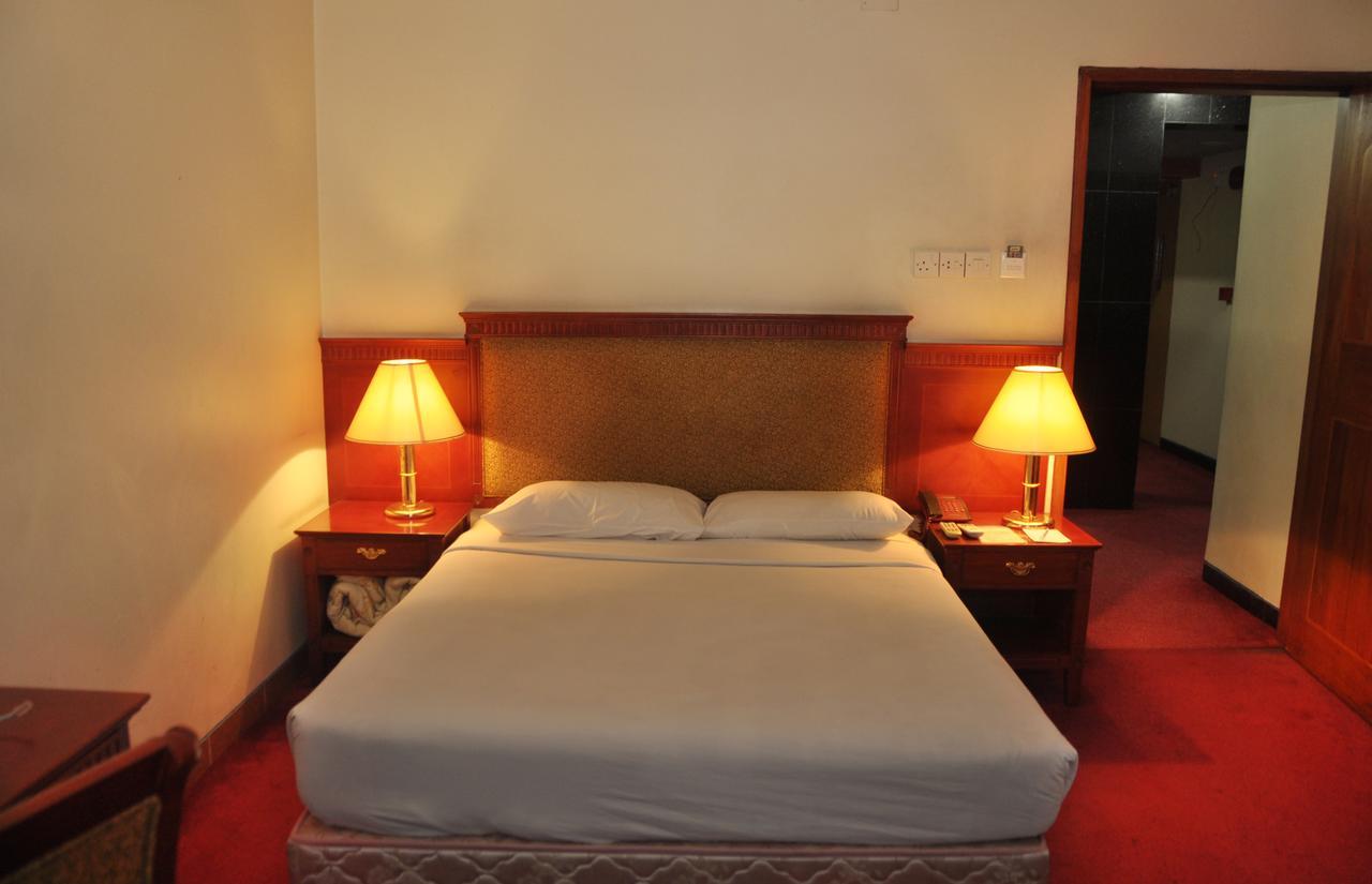 Hotel Bon Vivant Dhaka Esterno foto